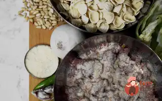Вишукані Орек'єТте З Фрикадельками, Листовою Капустою Та Кедровими Горішками.