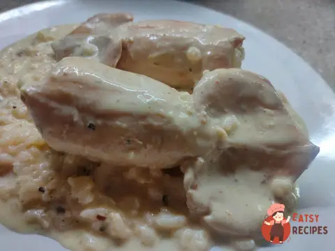 Фаршировані кальмари рисом з яйцем