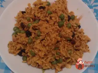 Рис із зеленим горошком (Масала харі матар пулау)