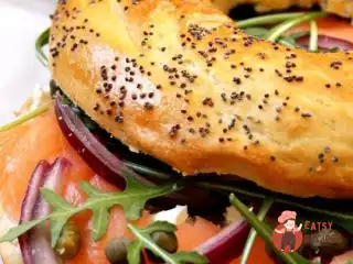 Бейгл із сьомгою