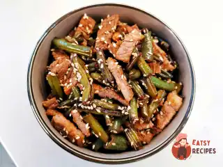 Лобіо зі свининою