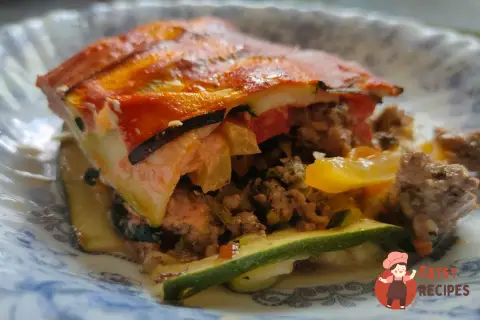 Запіканка з цукіні та фаршу з овочами