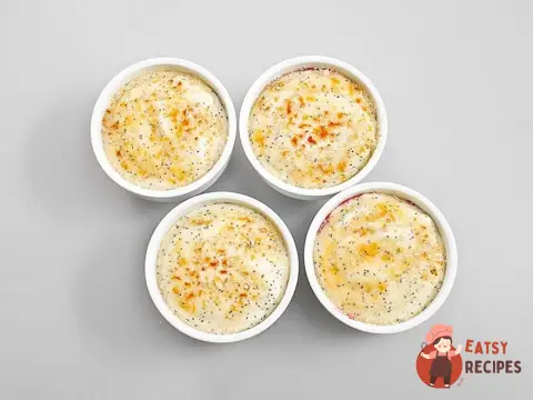 Малиново-манний пудинг