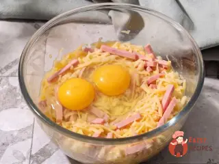 Крок 4: Деруни з ковбасою та сиром