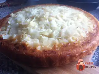 Швидкий капустяний пиріг з вершковим маслом