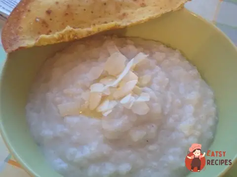 Рисова каша з кокосом