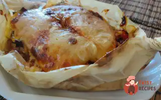Човники З Куркою, Грибами, Помідором Та Сиром