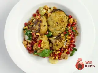 Салат із печеної цвітної капусти та фундуку