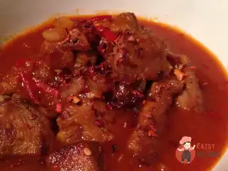 Гуляш з індички з абрикосами