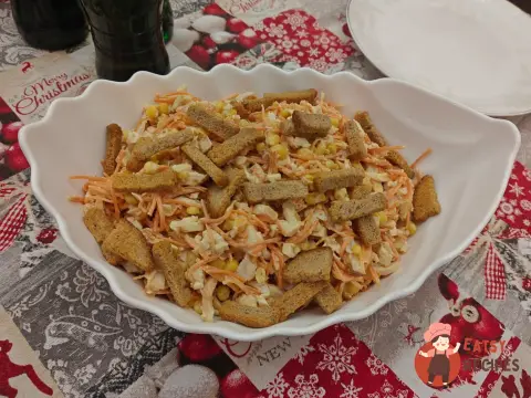 Салат з корейською морквою та копченою куркою