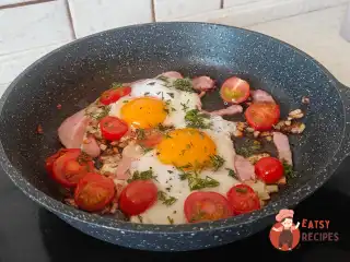 Шакшука з помідорами черрі