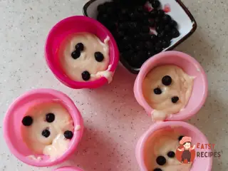 Крок 10: Кекси з чорницею