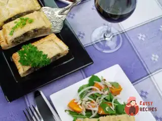 Штрудель з грибами та козячим сиром