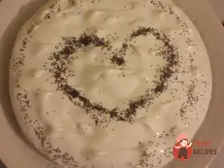 Кекс із білковим кремом