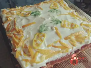 Морквяний торт із кремом із вершкового сиру
