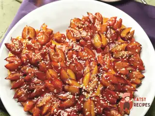 Фруктове серце зі зливами