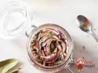 Маринована цибуля