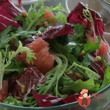 Зелений салат з грейпфрутом