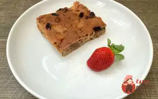 Пиріг З Родзинками, Горіхами, Яблуками Та Корицею