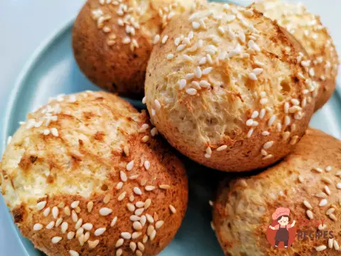 Кетобулочки з кунжутом