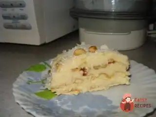Торт із печива з кокосовим кремом