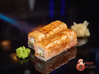 Рол Філадельфія в карамелі з червоною ікрою