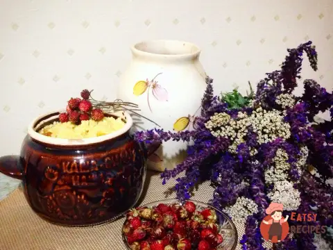 Каша пшоняна з курагою та гарбузом
