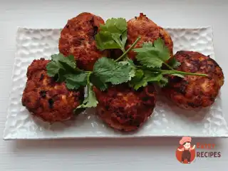 Курячі котлети з кабачком і сиром рікота