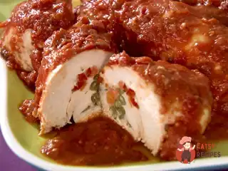 Курячі рулети в діжонській гірчиці