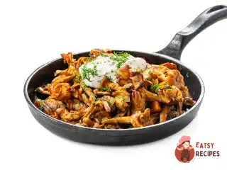 Лисички на сковорідці