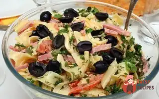 Італійський Салат Із Сиром Та Макаронами