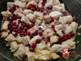 Крок 9: М'ясо з журавлиною