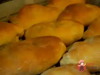 Пиріжки з картоплею та цибулею