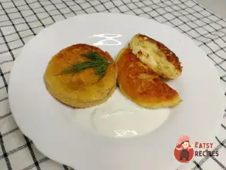 Картопляні зрази з сиром