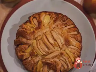 Яблучний пиріг по-італійськи