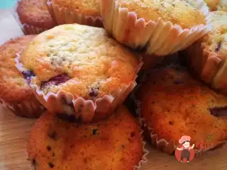 Маффіни з чорницею та вишнею