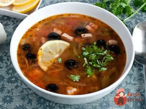 Солянка з яловичиною та язиком