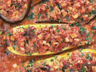 Асорті з овочів фаршированих філе сазана