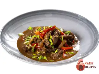 Куряча печінка з овочами по-азійськи