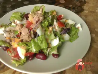 Салат із тунцем «по-домашньому»