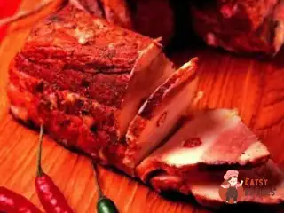 Сало солоне в лушпинні цибулі