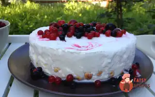 Ледачий Торт-Морозиво З Фундуком Та Червоною Смородиною