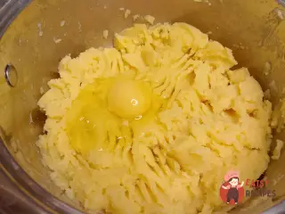 Крок 3: Картопляні зрази з сиром