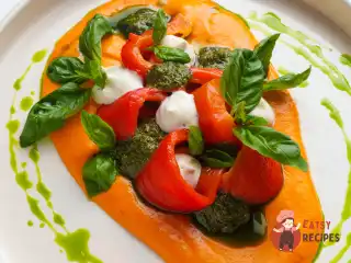 Перець раміро з соусом ромеско