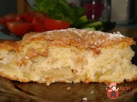 Горіховий пиріг з бананом та грушею
