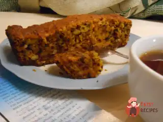 Морквяний пиріг з горіхами