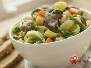 Салат з телятини з цибулею, морквою та селера