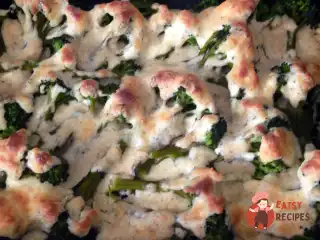 Запіканка з брокколі з вершками та сиром
