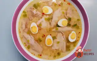 Курячий Суп З Локшиною Та Перепелиними Яйцями