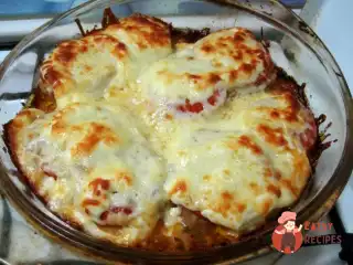 М'ясо під сирно-майонезною шубою